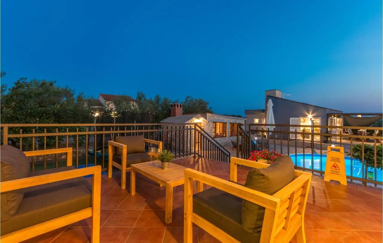 Beautiful home in Polaca w/ Outdoor swimming pool&4 Bedrooms Vakantiehuis