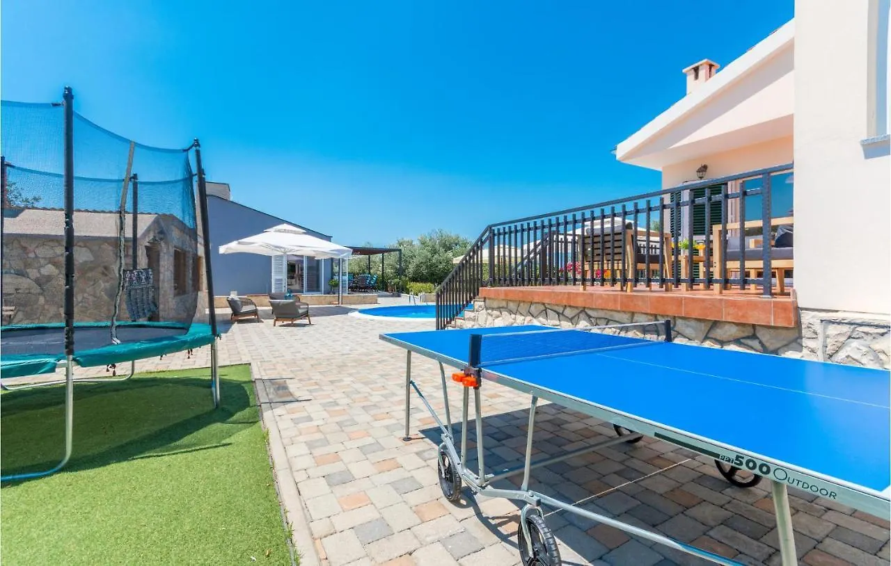 Beautiful home in Polaca w/ Outdoor swimming pool&4 Bedrooms
