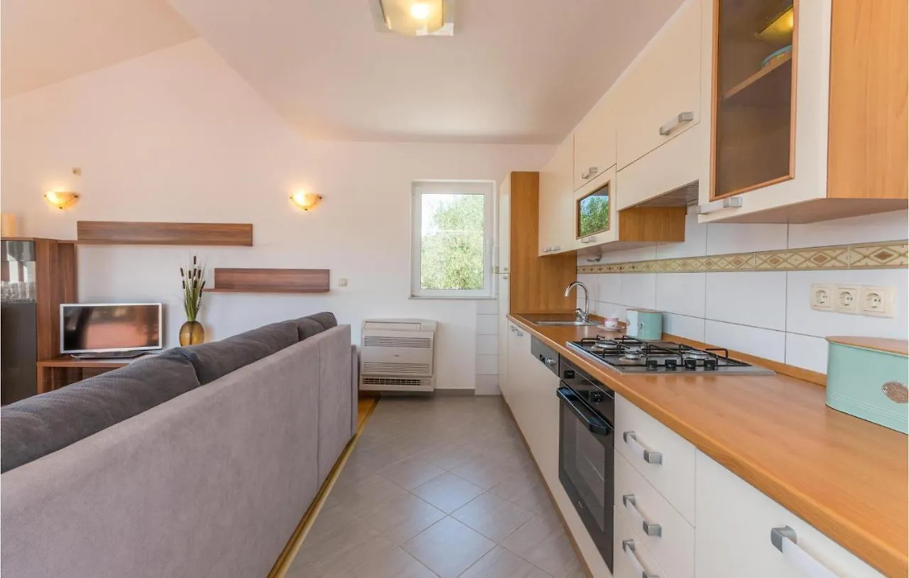 Vakantiehuis Beautiful home in Polaca w/ Outdoor swimming pool&4 Bedrooms