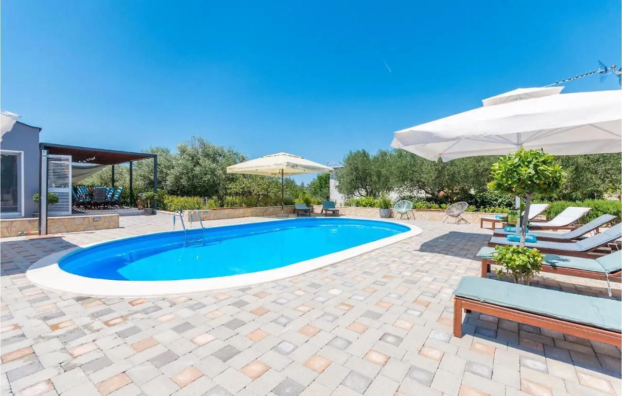 4 Bedroom Amazing Home In Polaca Kroatien