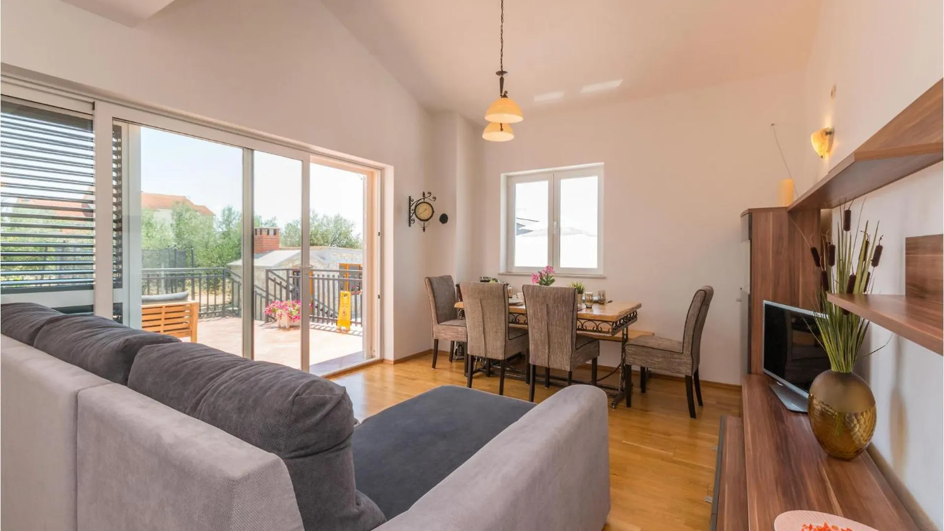 4 Bedroom Amazing Home In Polaca 0*,  Kroatien